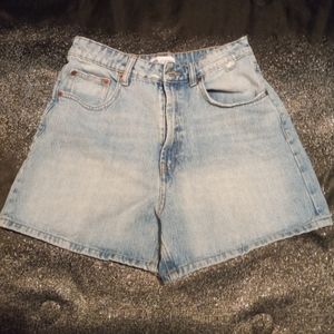 Zara Mom Jean shorts